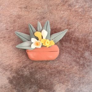 Clay floral brooch
